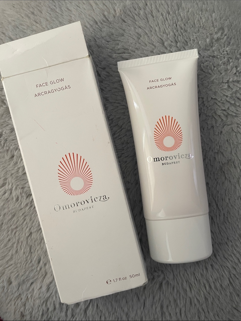 Face Glow - White